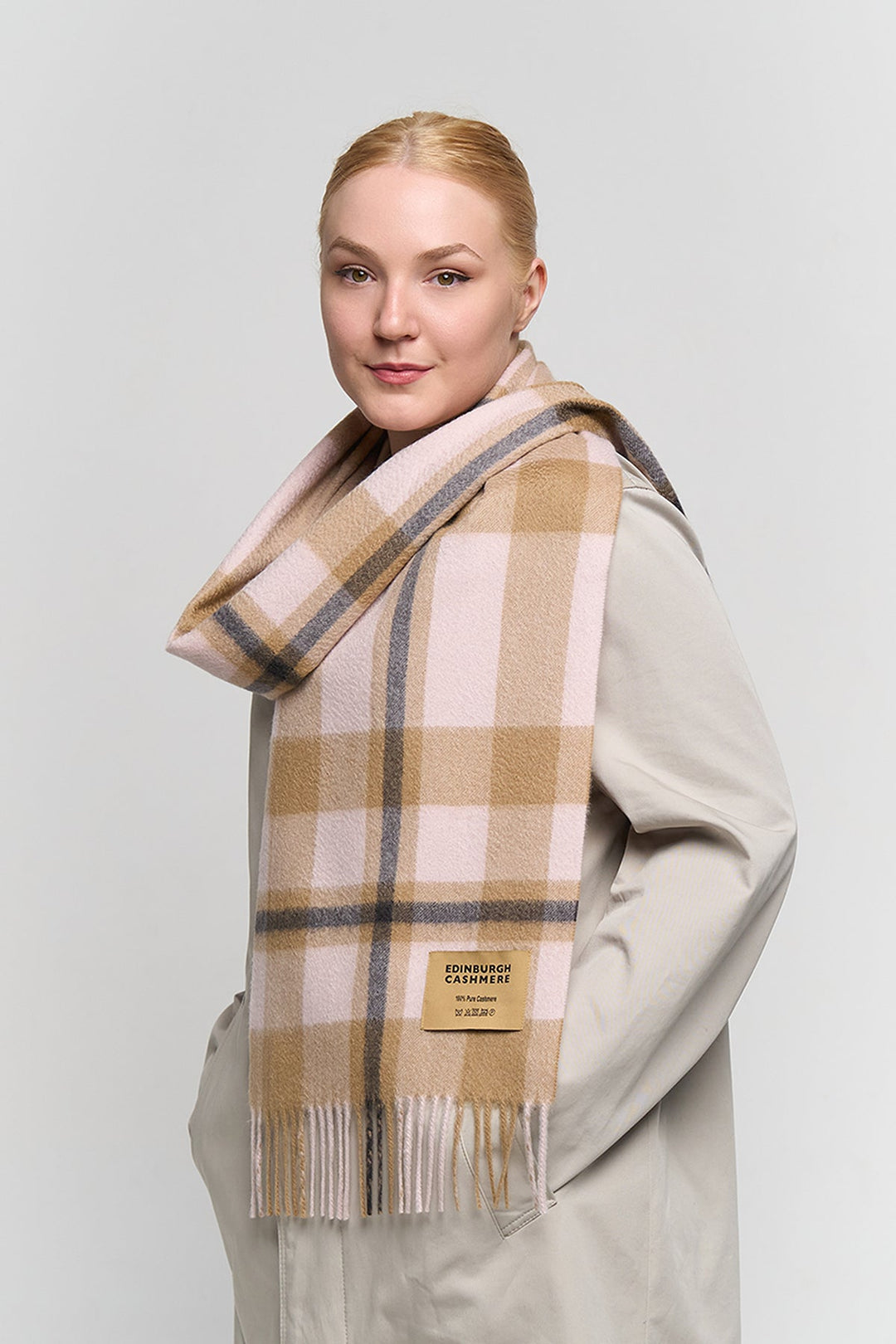 DC Scott Cashmere Scarf Camel and Black
