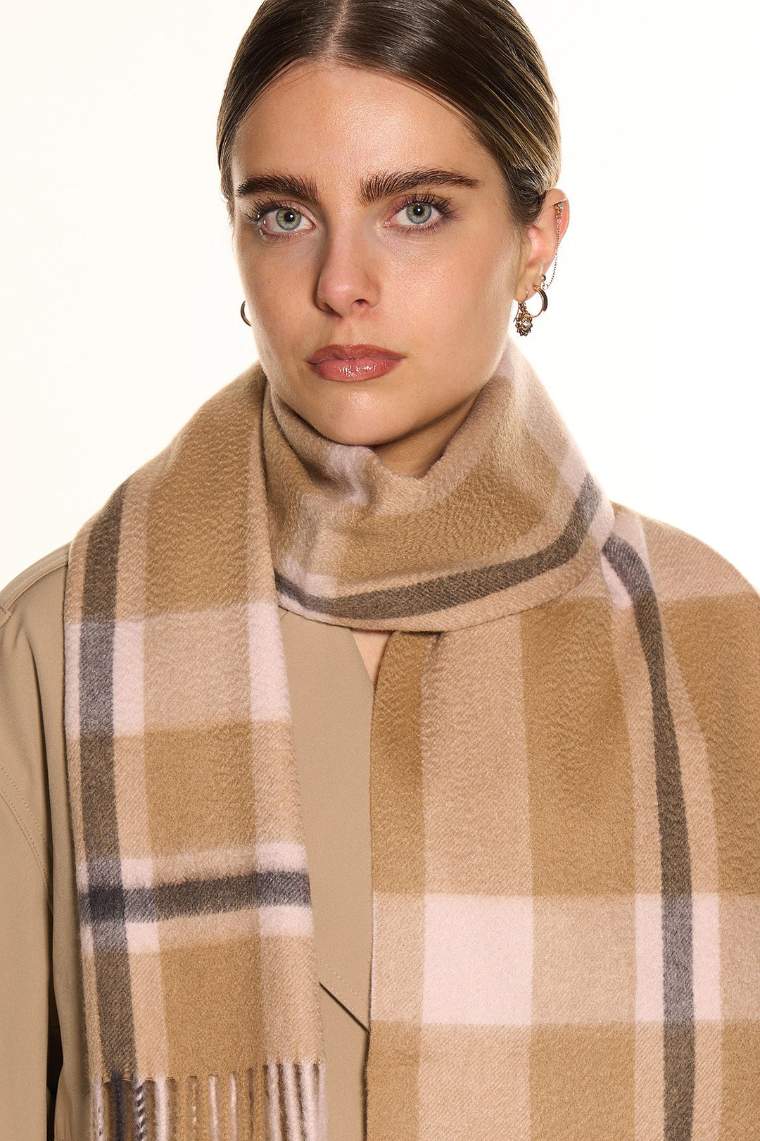 DC Scott Cashmere Scarf Camel and Black 3 - Small Size